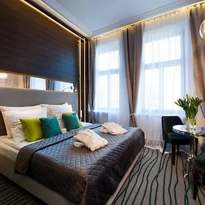4* Hotel Plaza Boutique